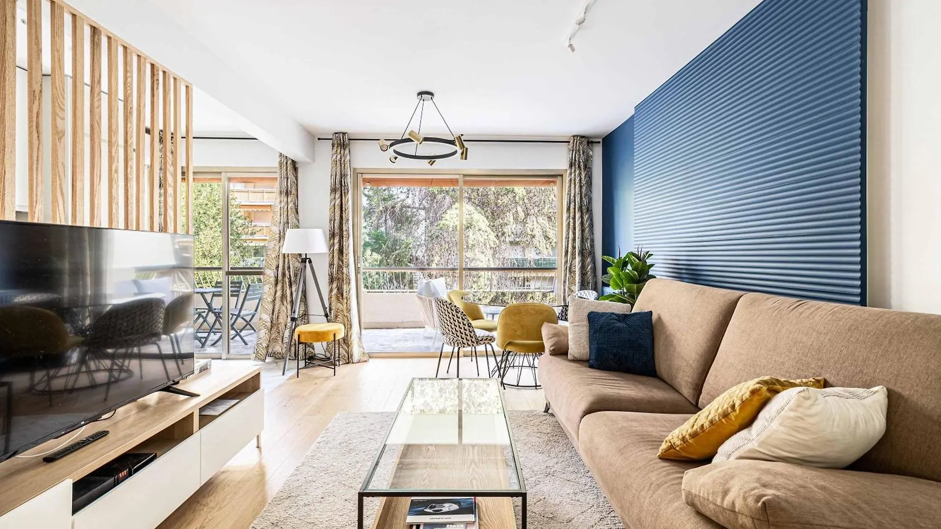 Le Fleuri Avec Terrasse, A Cote Du Martinez, Ideal Pour Un Sejour Plaisant Cannes 0*,