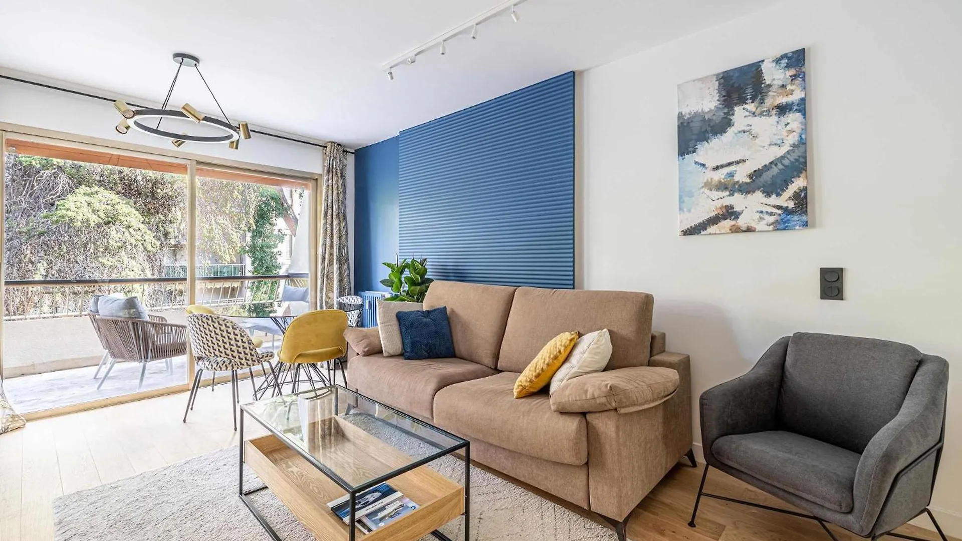 Le Fleuri Avec Terrasse, A Cote Du Martinez, Ideal Pour Un Sejour Plaisant Cannes